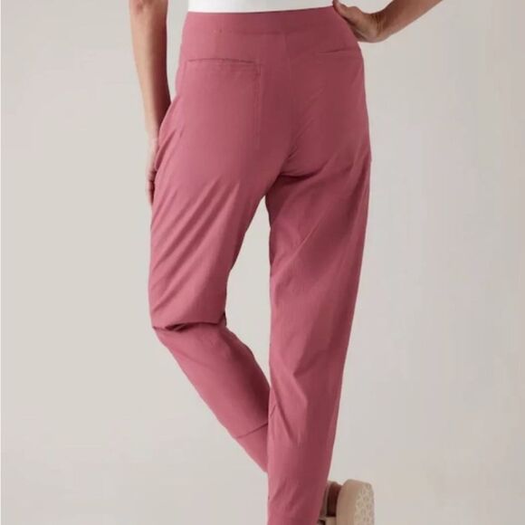 Athleta Trekkie North Jogger in Pink Berry Rose Size 20 NWT - Picture 3 of 9
